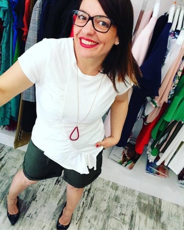 Tshirt latte con callana